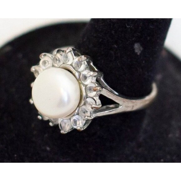 Size 8 1/2, Vintage Faux Pearl Floral Rhinestones Silver Tone Ring - A23 - Picture 2 of 4